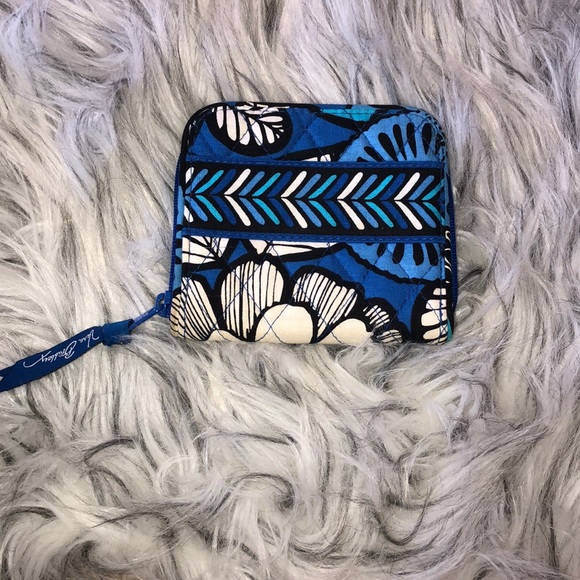 Vera Bradley Wallet - Picture 1 of 3